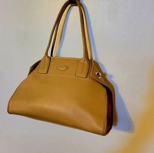 Tod's handbag. Very nice condition. Camel color.